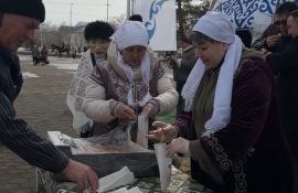 Верные традициям